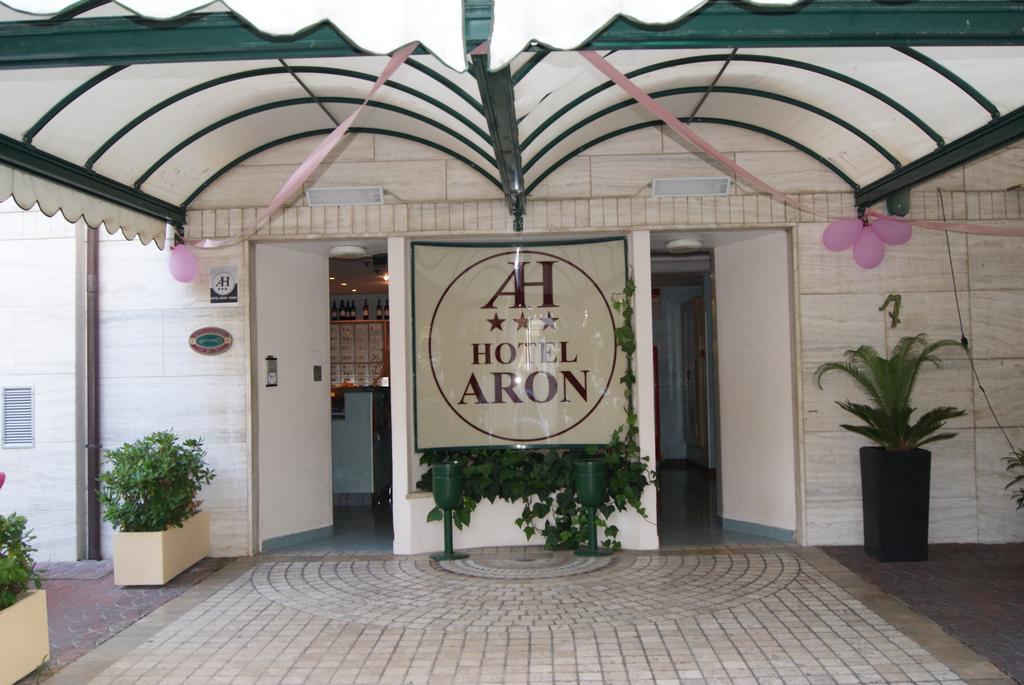 Aron Hotel ริมินี ภายนอก รูปภาพ